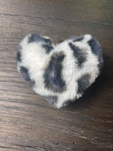 Load image into Gallery viewer, Leopard Heart Fur Keychains