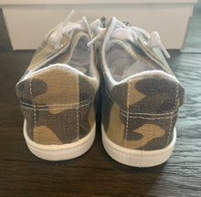 Load image into Gallery viewer, Gypsy Jazz Rori Camo shoes