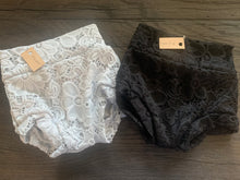 Load image into Gallery viewer, Lace Bummies