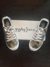 Load image into Gallery viewer, Gypsy Jazz Rori Camo shoes