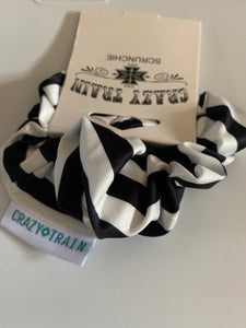 Black & White striped scrunchie